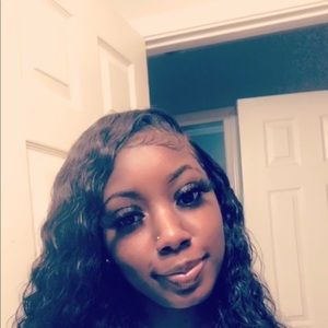 Meet your Posher, Shekia